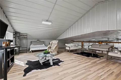 $2,199,000 | 33345 West 95th Street, De Soto, KS 66018