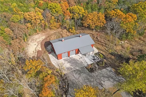$2,199,000 | 33345 West 95th Street, De Soto, KS 66018