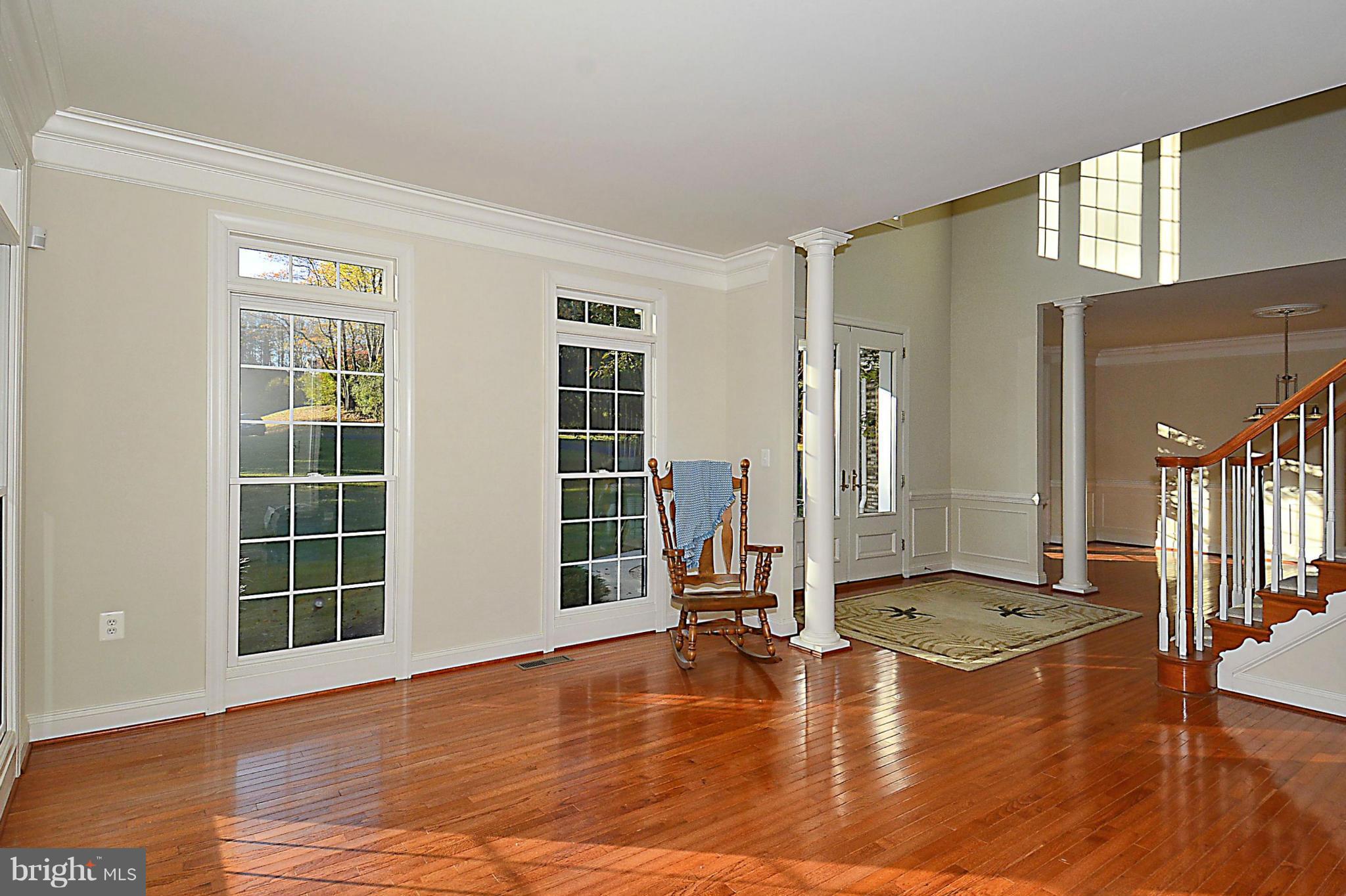 12413 Pueblo Road Gaithersburg, MD 20878 - Photo 14 of 29 Living Room