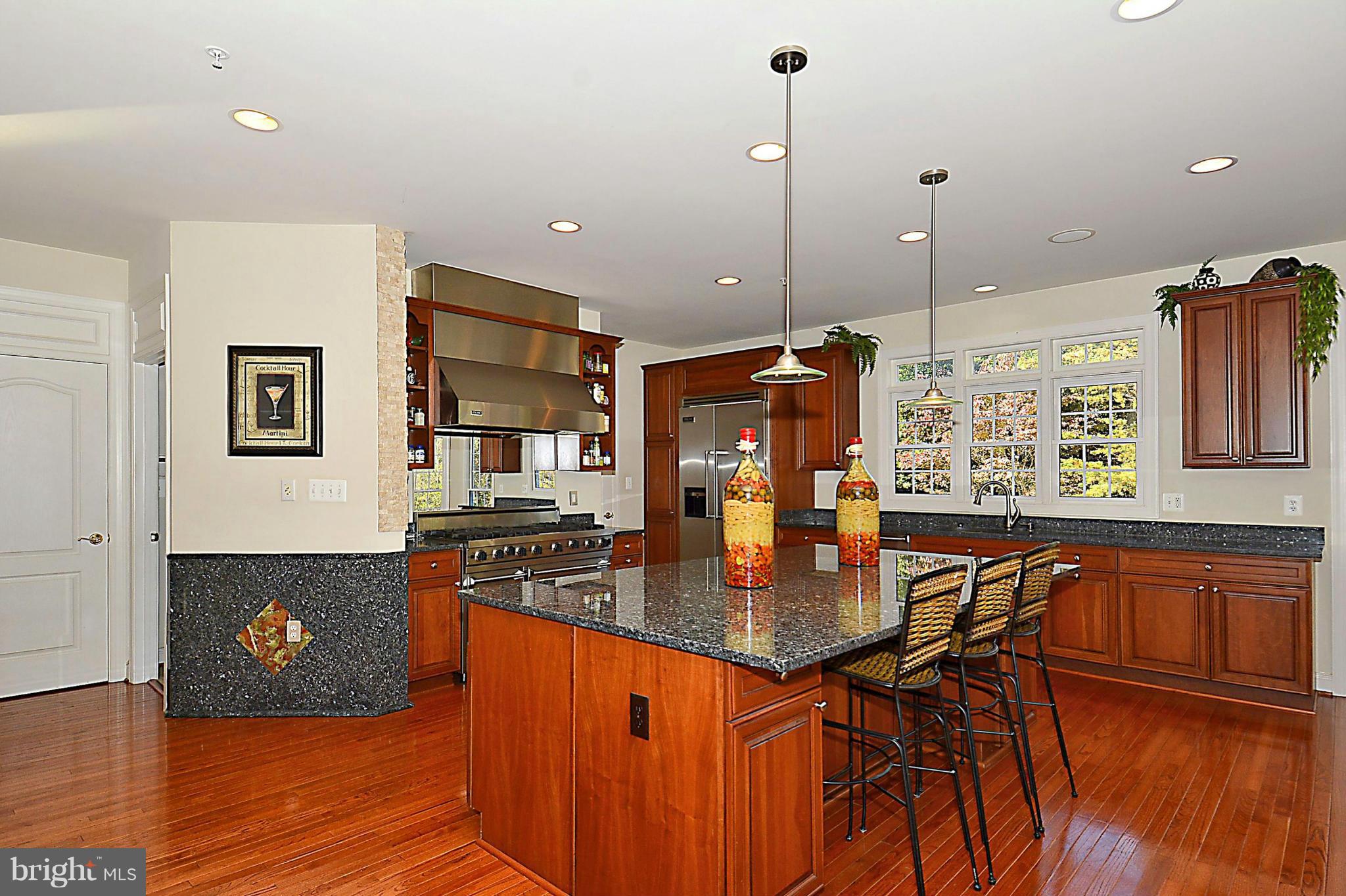 12413 Pueblo Road Gaithersburg, MD 20878 - Photo 6 of 29 Kitchen