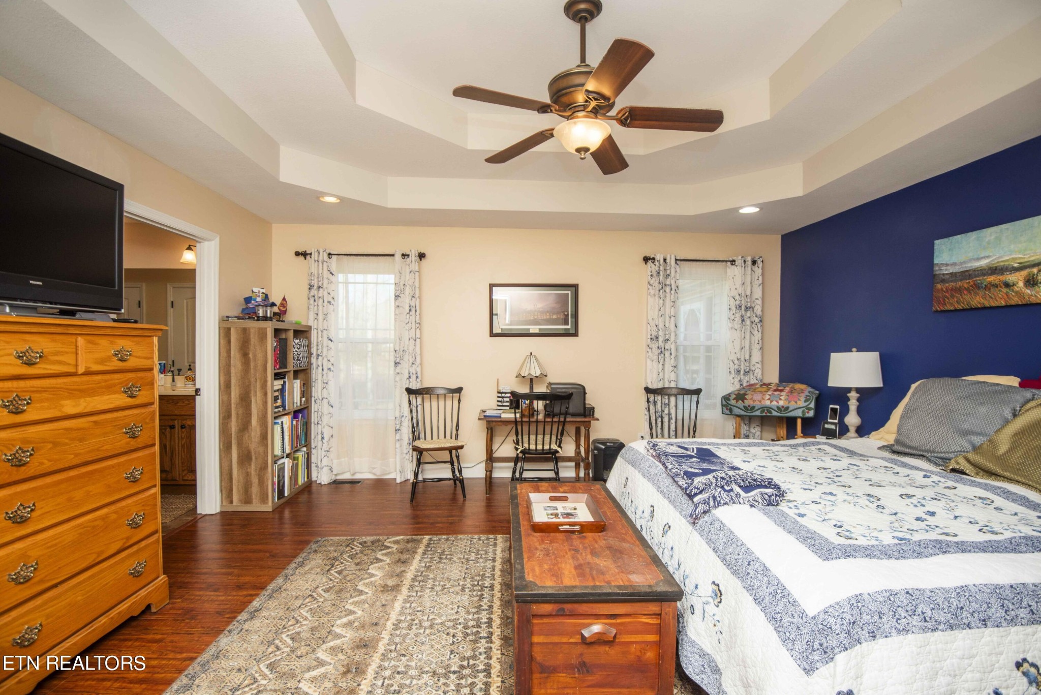 174 Spring Cove Lane Spring City, TN 37381 - Photo 17 of 50 a living room with furniture and a flat screen tv