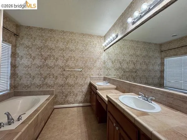 $3,500 | 4053 Galenez Way, Antioch, CA 94531