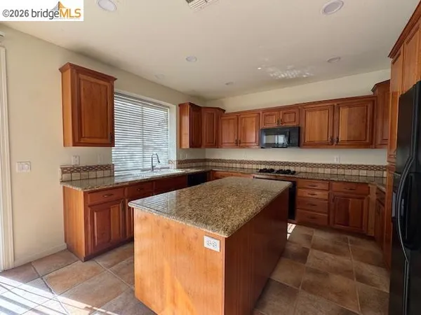 $3,500 | 4053 Galenez Way, Antioch, CA 94531