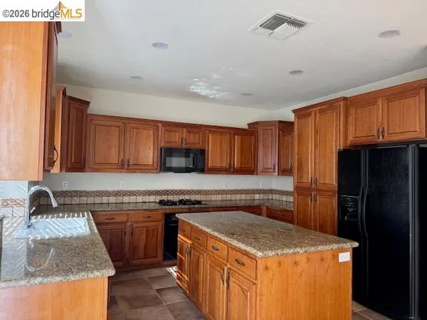 $3,500 | 4053 Galenez Way, Antioch, CA 94531