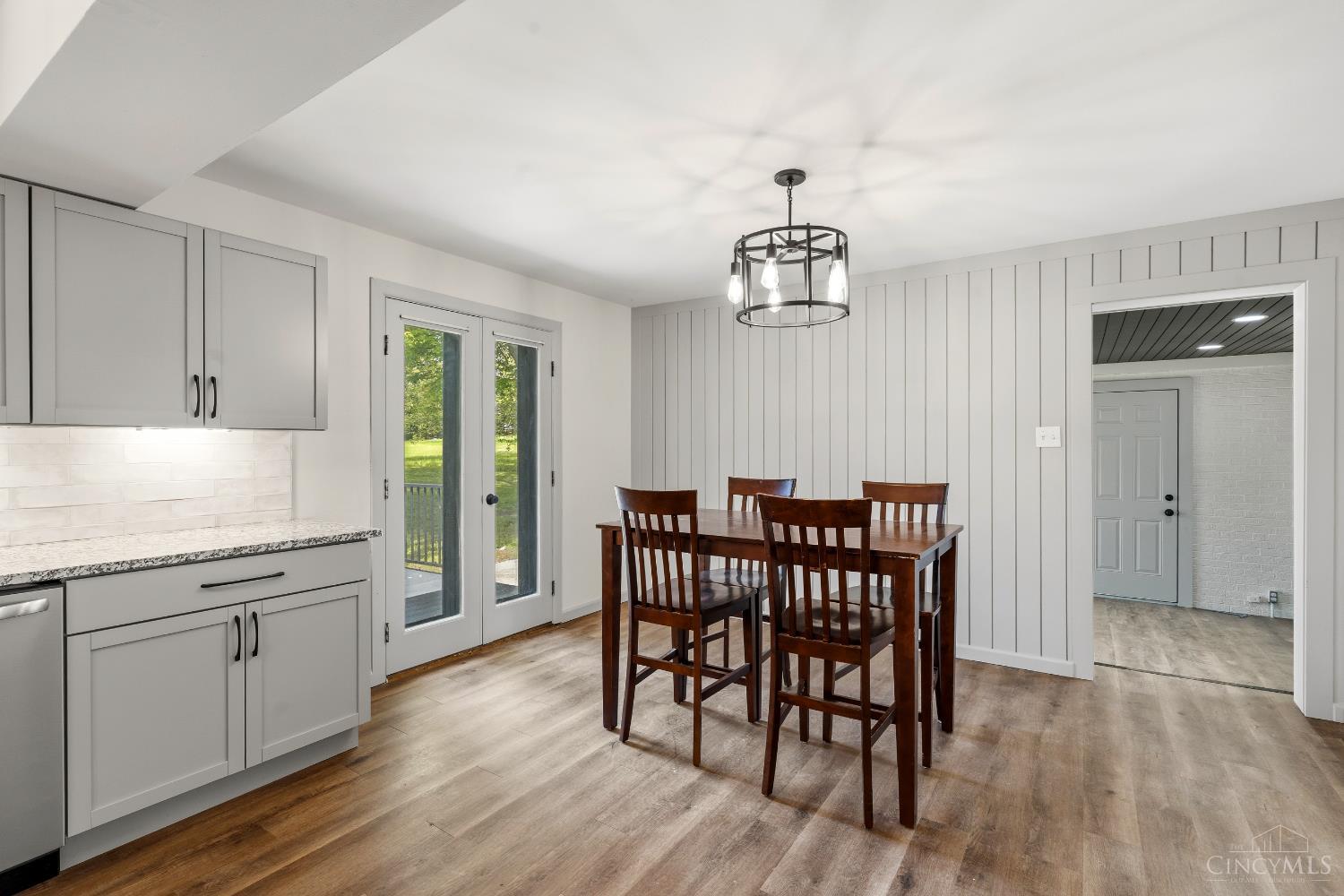 2836 Banning Road Cincinnati, OH 45239 - Photo 15 of 43