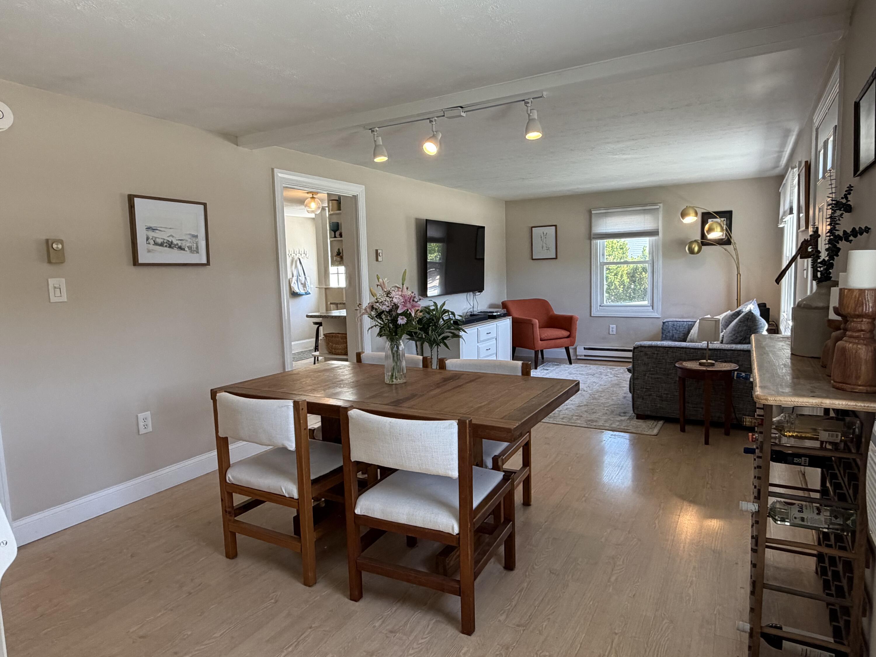 55 Mill Street Kennebunk, ME 04043 - Photo 18 of 26 55 dining & living