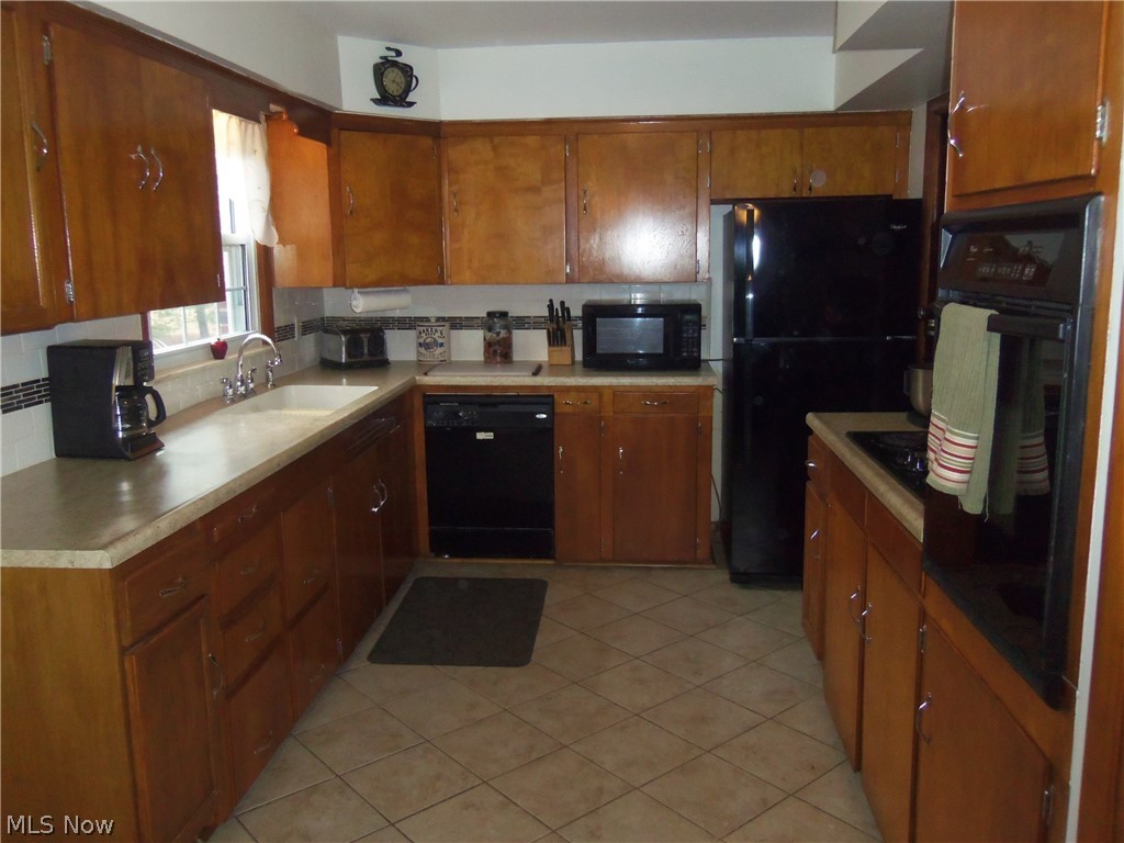 28570 Cannon Road Solon, OH 44139 - Photo 12 of 31 Gallery Image 12