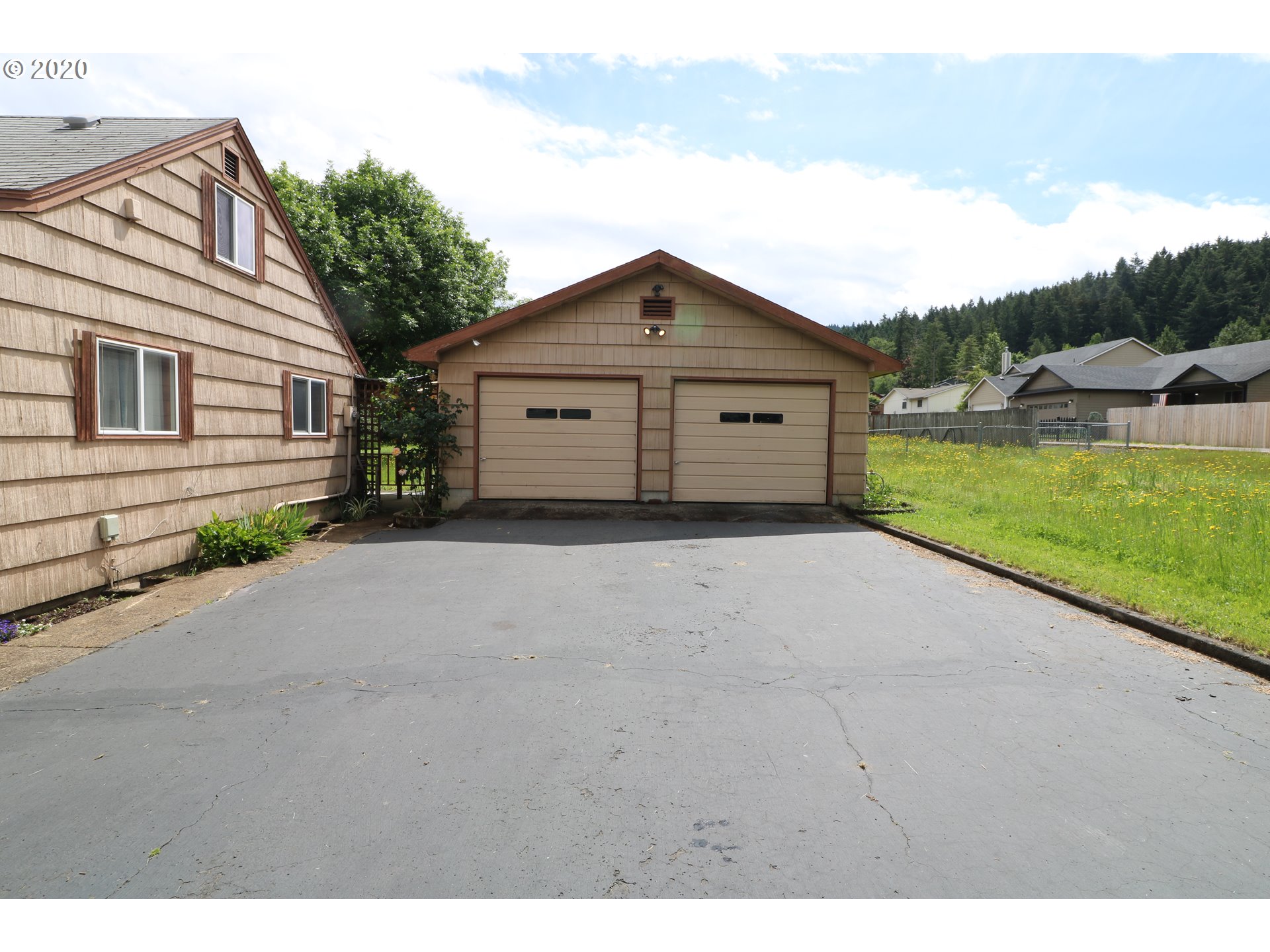 257 South 71st Street Springfield, OR 97478 - Photo 3 of 22 Gallery Image 3
