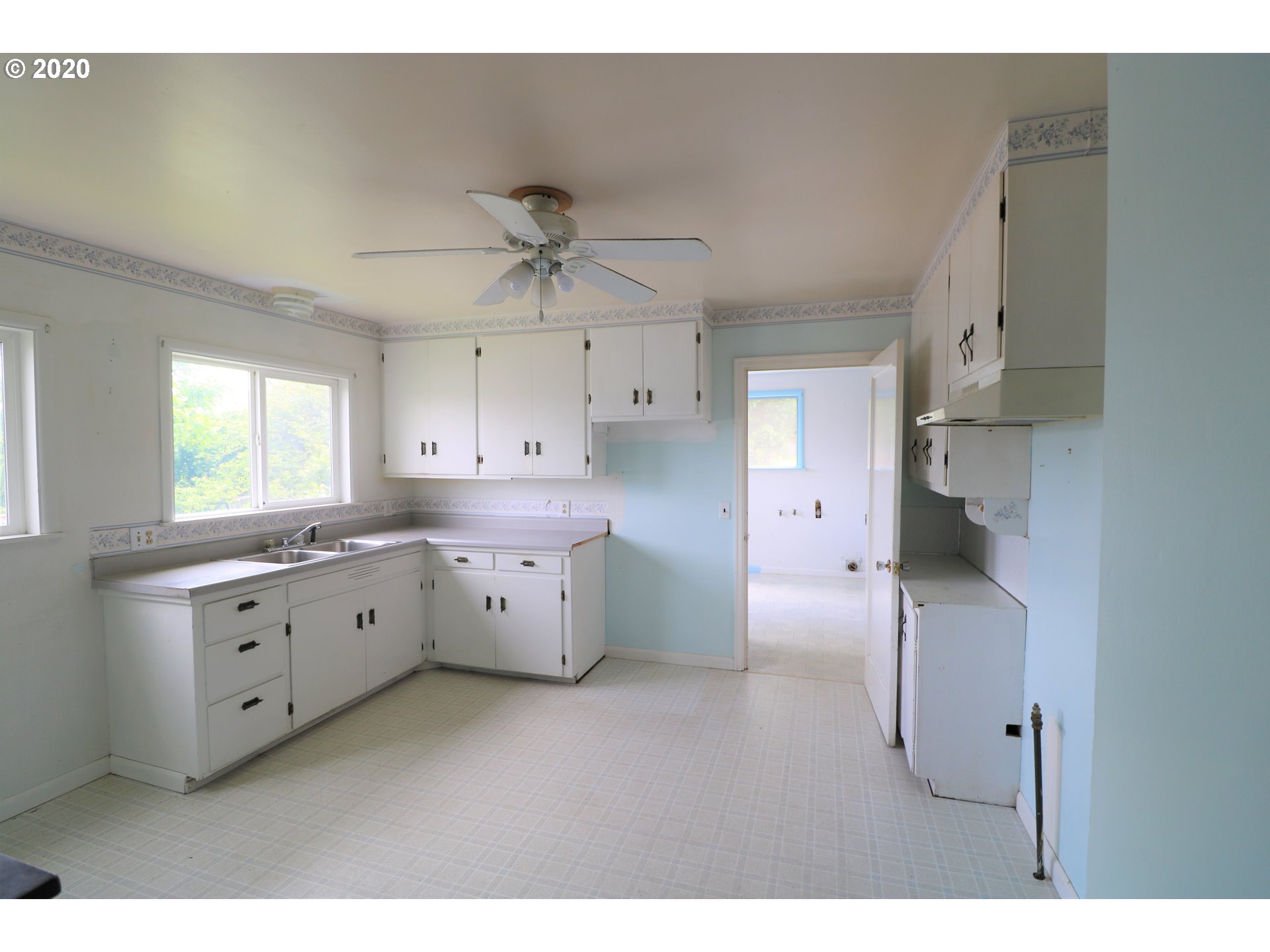 257 South 71st Street Springfield, OR 97478 - Photo 9 of 22 Gallery Image 9