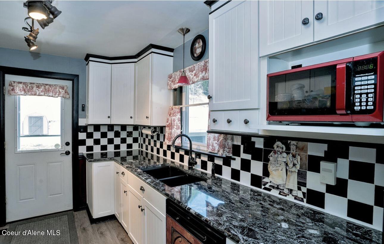 332 Main Street Wardner, ID 83837 - Photo 16 of 42 Kitchen