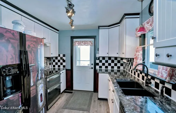$425,000 | 332 Main Street, Wardner, ID 83837