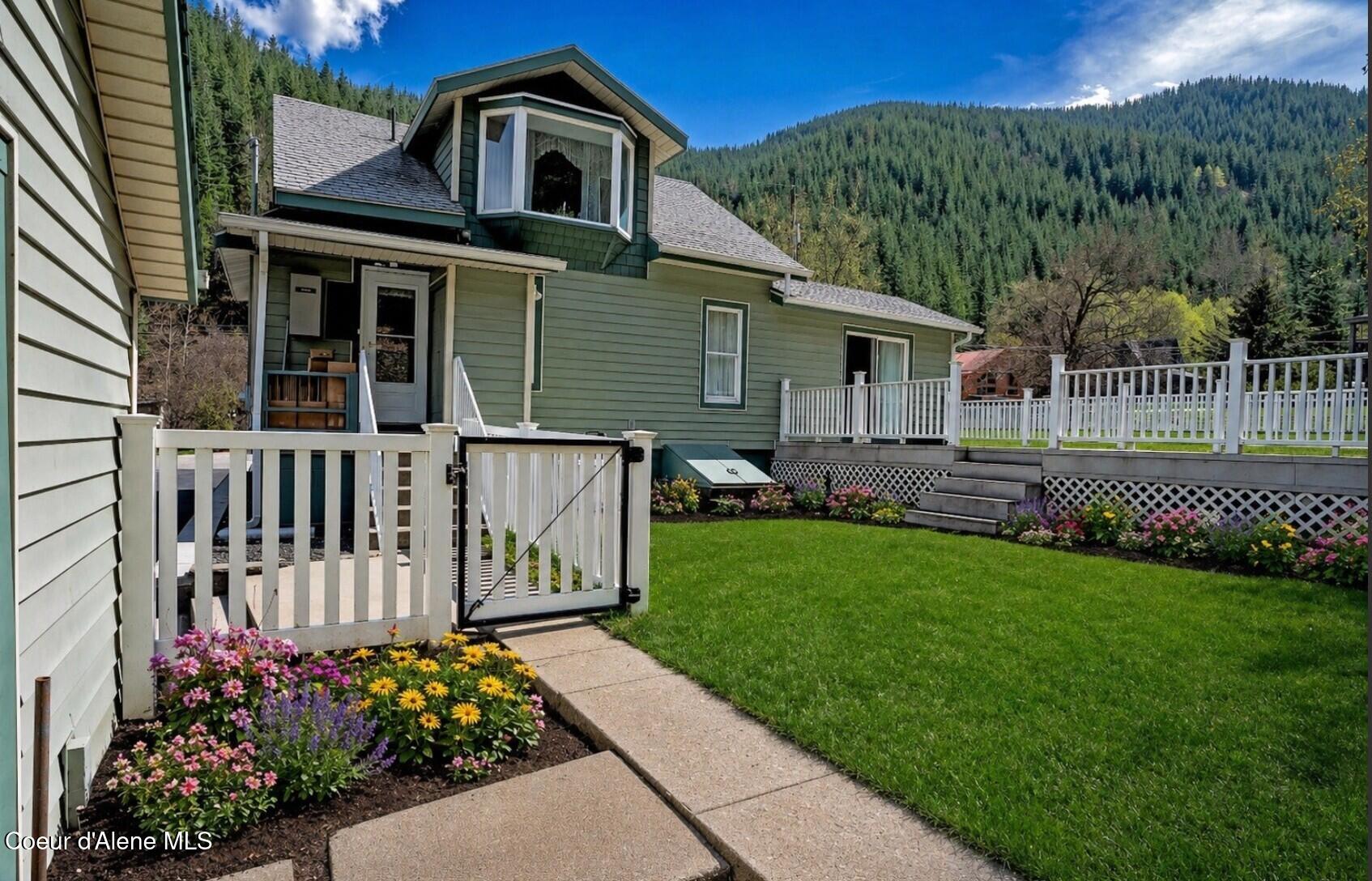 332 Main Street Wardner, ID 83837 - Photo 29 of 42 Flowers