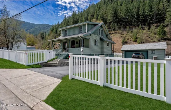 $425,000 | 332 Main Street, Wardner, ID 83837