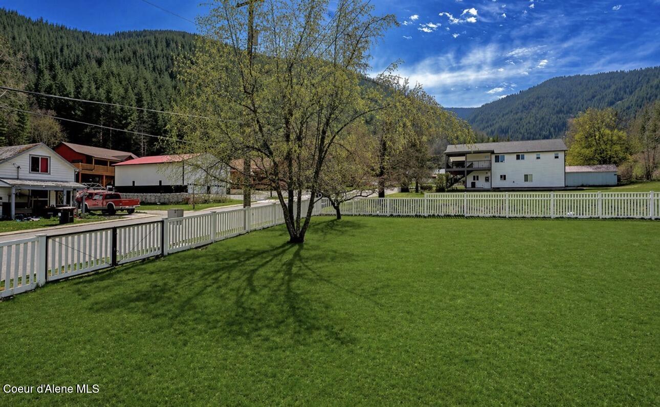 332 Main Street Wardner, ID 83837 - Photo 4 of 42 Large Fenced Yard