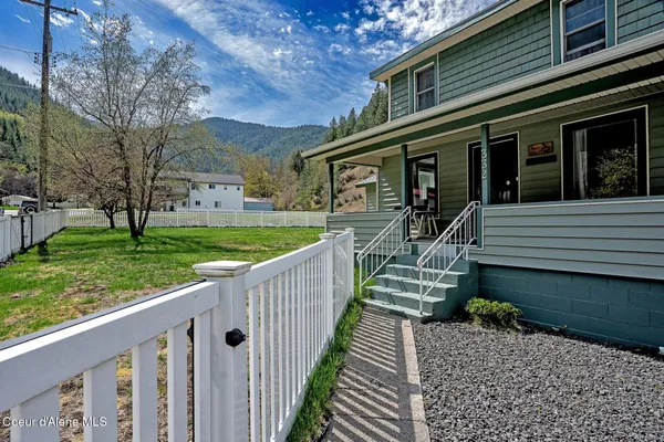 $425,000 | 332 Main Street, Wardner, ID 83837
