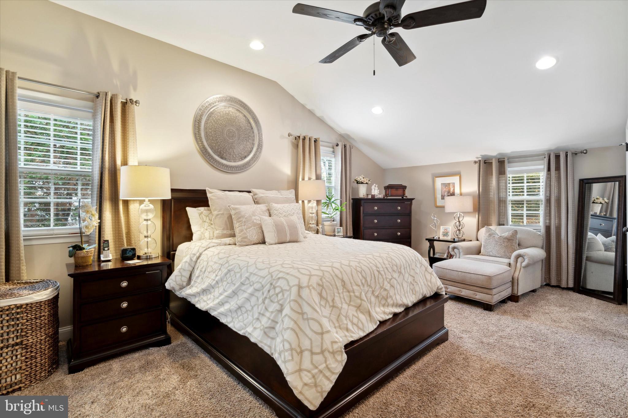 918 East Cathedral Road Philadelphia, PA 19128 - Photo 17 of 35