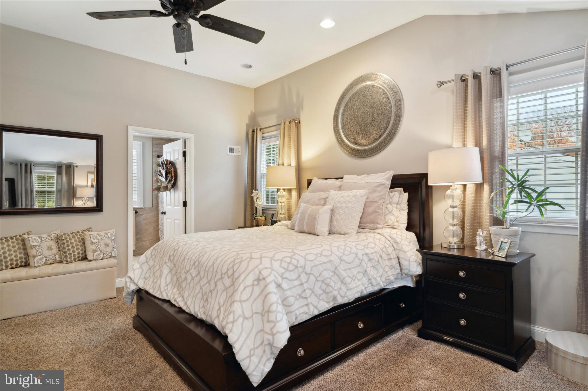 918 East Cathedral Road Philadelphia, PA 19128 - Photo 18 of 35