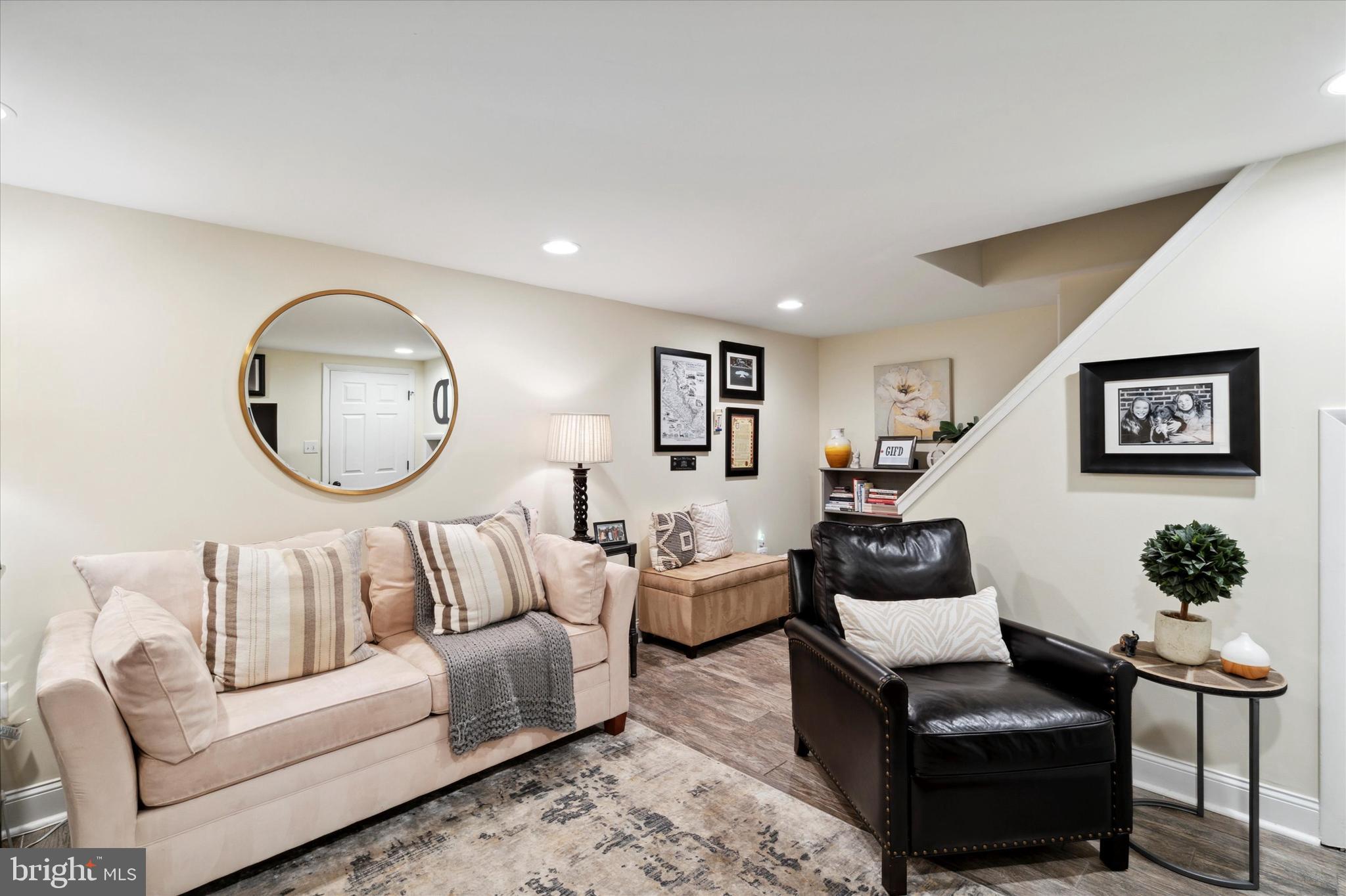 918 East Cathedral Road Philadelphia, PA 19128 - Photo 28 of 35