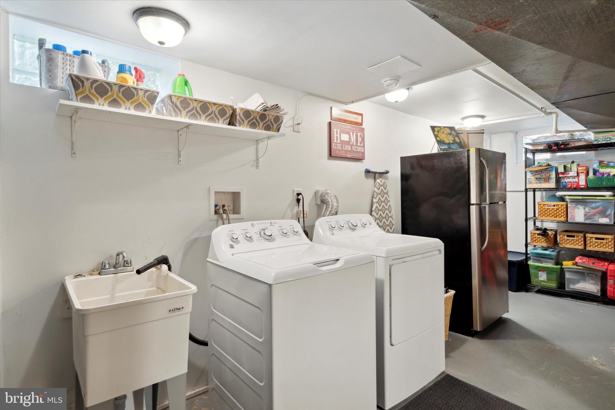 918 East Cathedral Road Philadelphia, PA 19128 - Photo 30 of 35