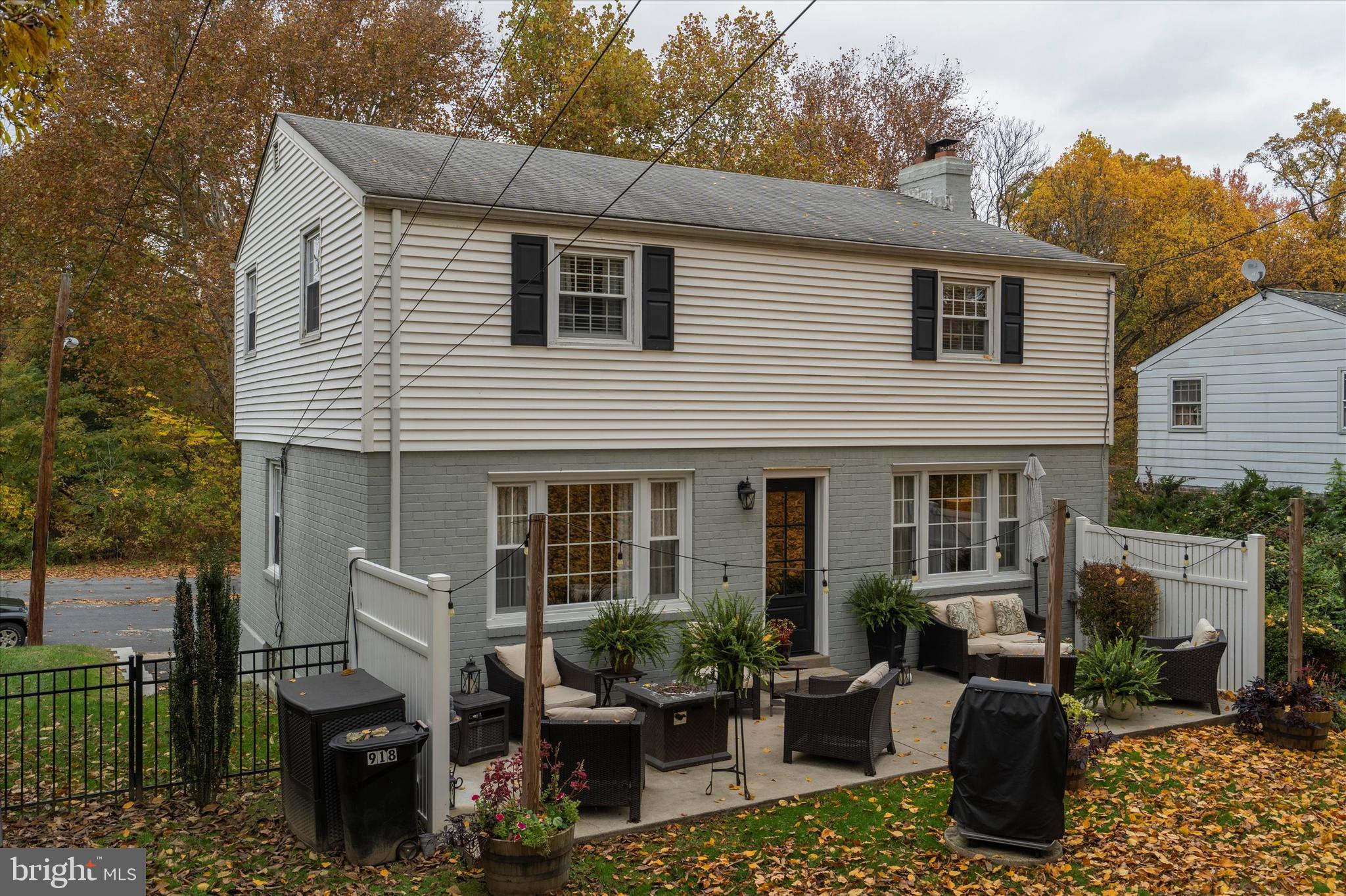 918 East Cathedral Road Philadelphia, PA 19128 - Photo 31 of 35