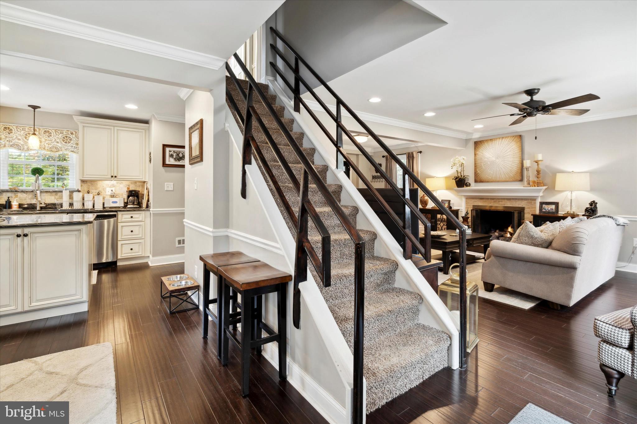 918 East Cathedral Road Philadelphia, PA 19128 - Photo 6 of 35