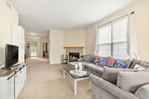 $255,000 | 1527 Waterside Drive, Unit 1527, DeKalb, IL 60115