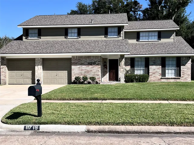 $376,900 | 11719 Cedar Form Lane, Meadows Place, TX 77477