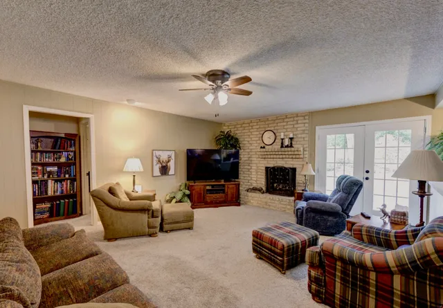 $376,900 | 11719 Cedar Form Lane, Meadows Place, TX 77477