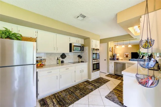 $376,900 | 11719 Cedar Form Lane, Meadows Place, TX 77477