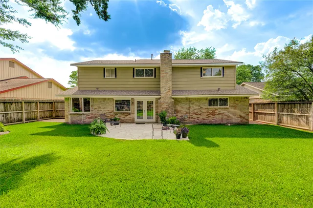 $376,900 | 11719 Cedar Form Lane, Meadows Place, TX 77477