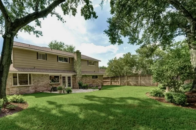 $376,900 | 11719 Cedar Form Lane, Meadows Place, TX 77477