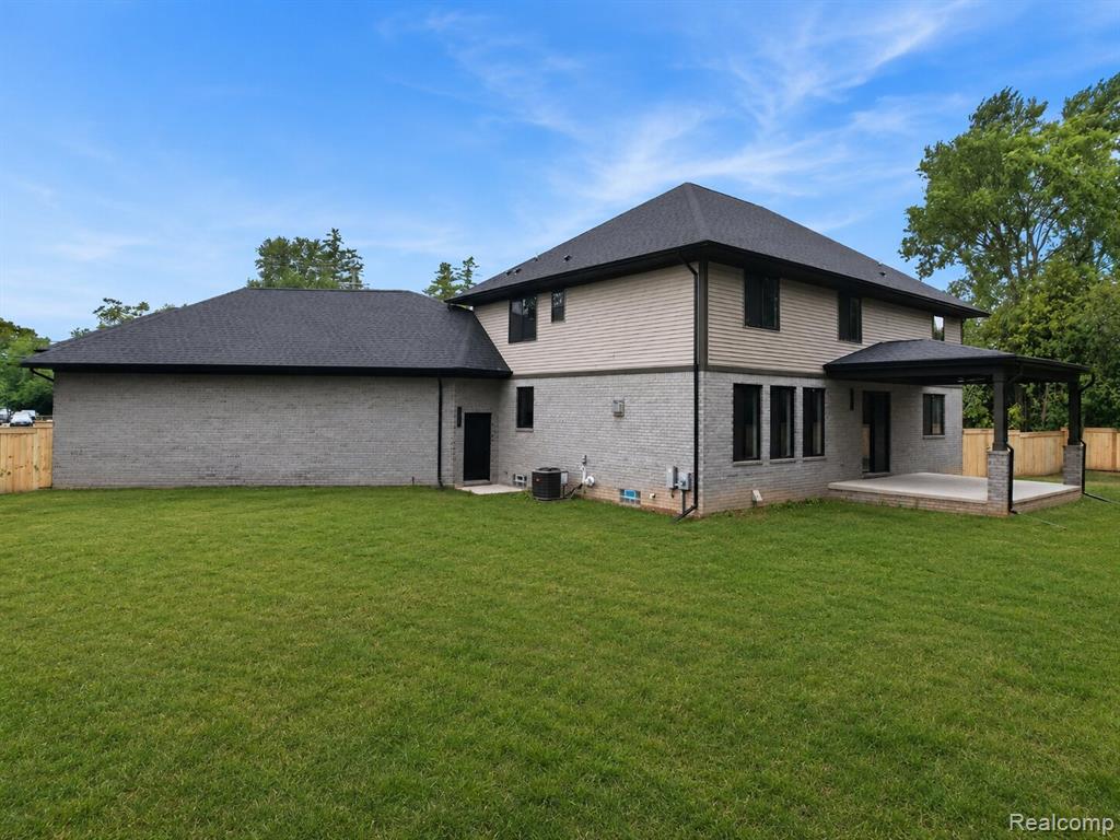 31130 Lahser Road Beverly Hills, MI 48025 - Photo 44 of 50