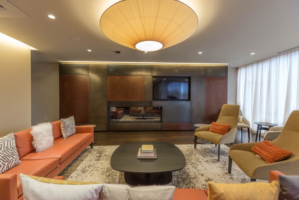 32 Traveler Street, Unit 601 Boston, MA 02118 - Photo 13 of 25