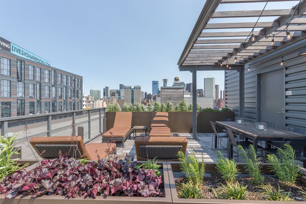 32 Traveler Street, Unit 601 Boston, MA 02118 - Photo 19 of 25
