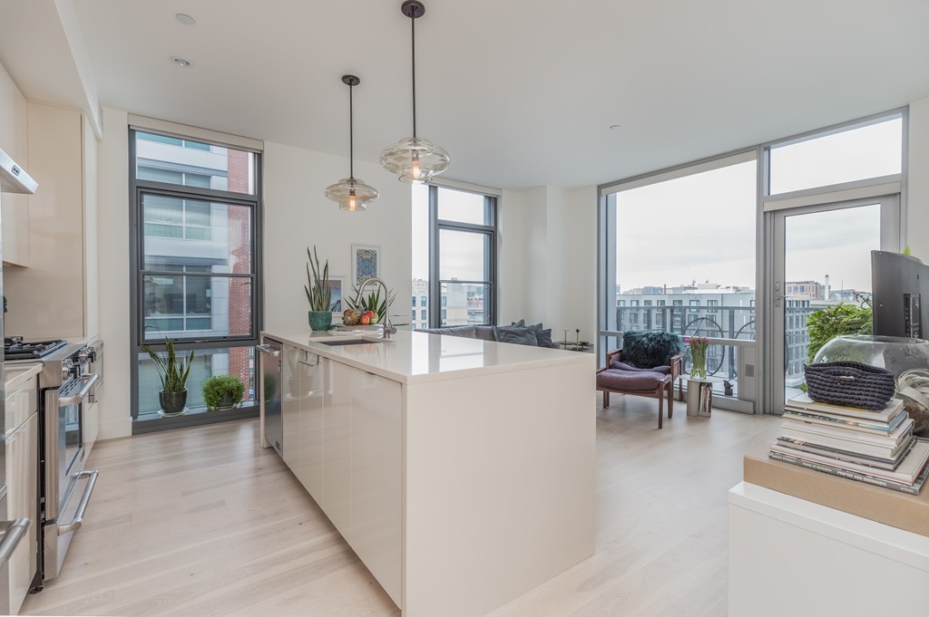 32 Traveler Street, Unit 601 Boston, MA 02118 - Photo 5 of 25
