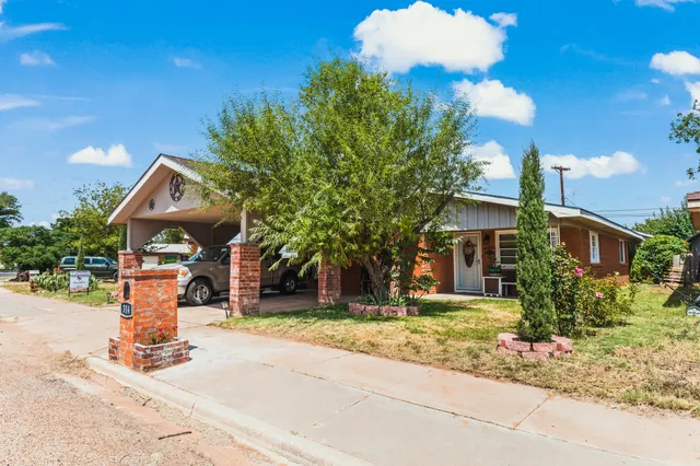 $234,900 | 314 North Soland Avenue, Denver City, TX 79323