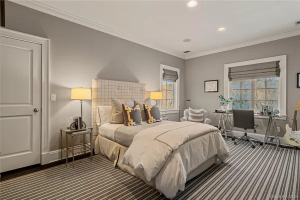 $5,699,000 | 8 Serenite Lane, Muttontown, NY 11791