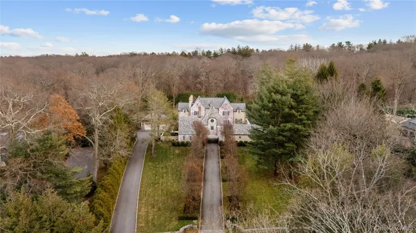 $5,699,000 | 8 Serenite Lane, Muttontown, NY 11791