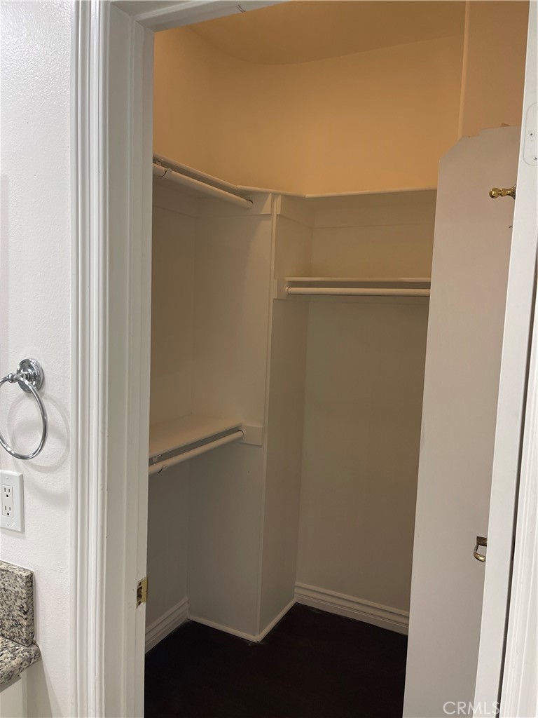 255 North Michigan Avenue Pasadena, CA 91106 - Photo 15 of 18 a bathroom with a glass shower door