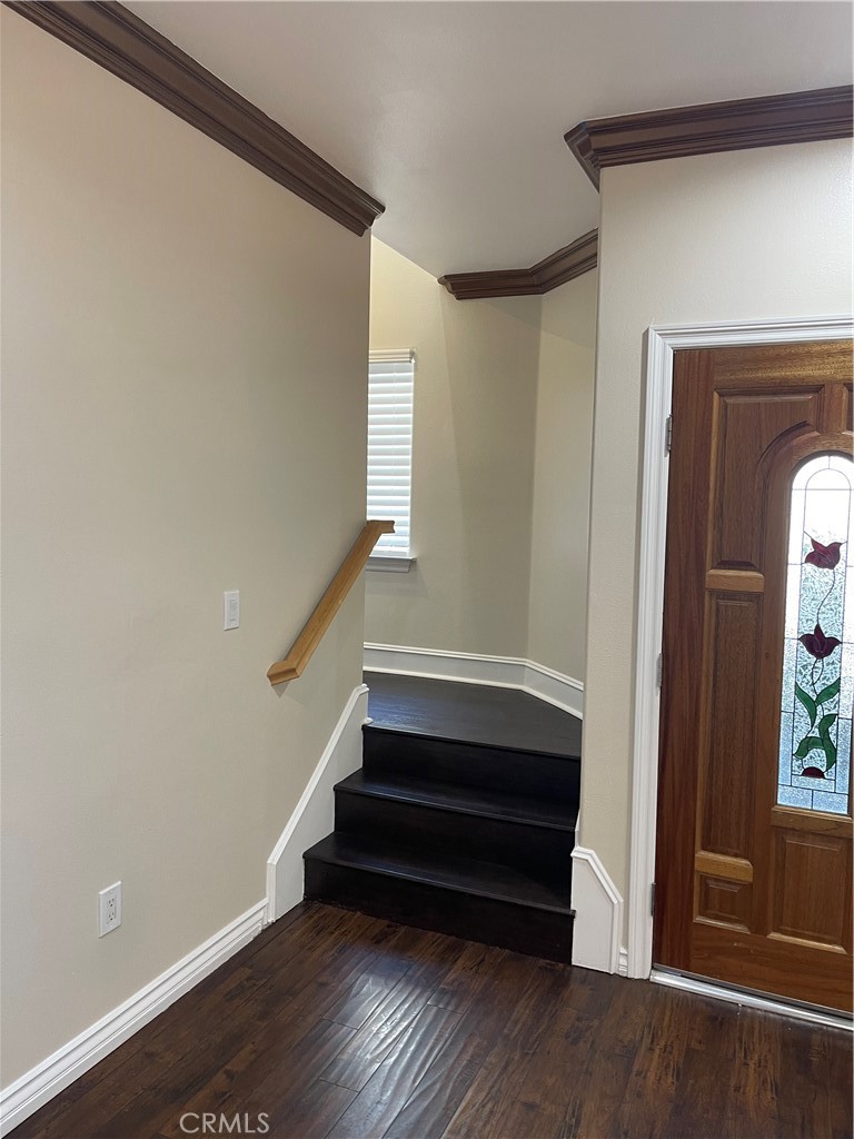 255 North Michigan Avenue Pasadena, CA 91106 - Photo 8 of 18 a view of entryway with wooden floor