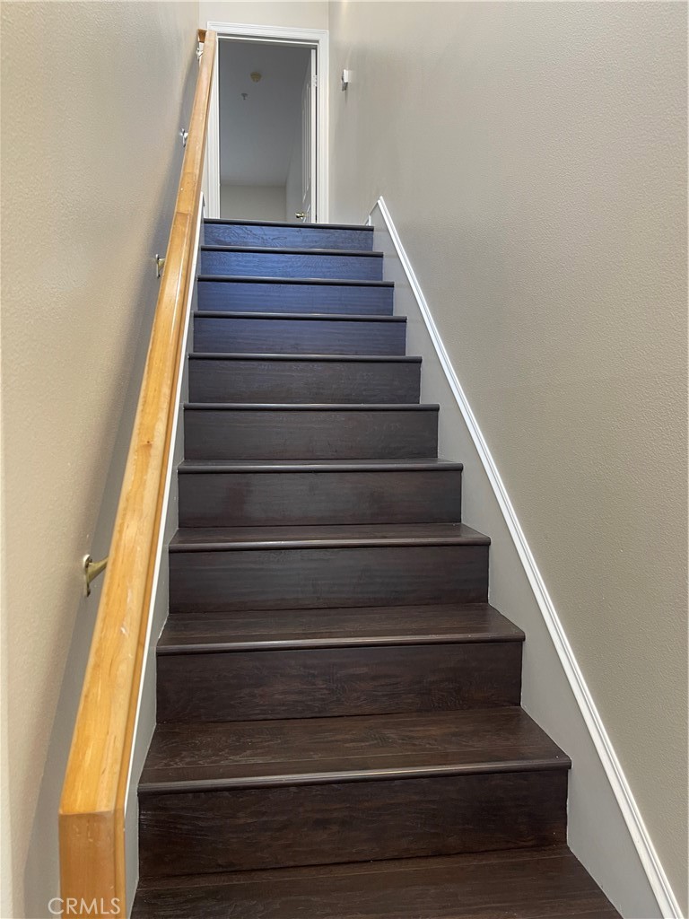 255 North Michigan Avenue Pasadena, CA 91106 - Photo 9 of 18 a view of entryway