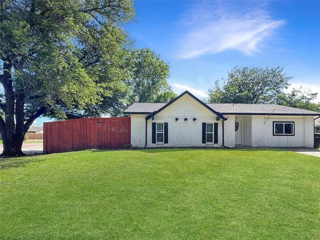 $375,000 | 900 Shenandoah Drive, Plano, TX 75023