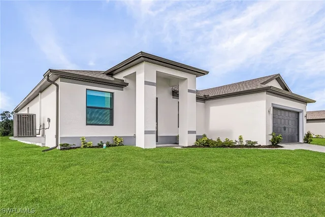 $554,900 | 979 Admiral Bull Halsey Avenue, LaBelle, FL 33935