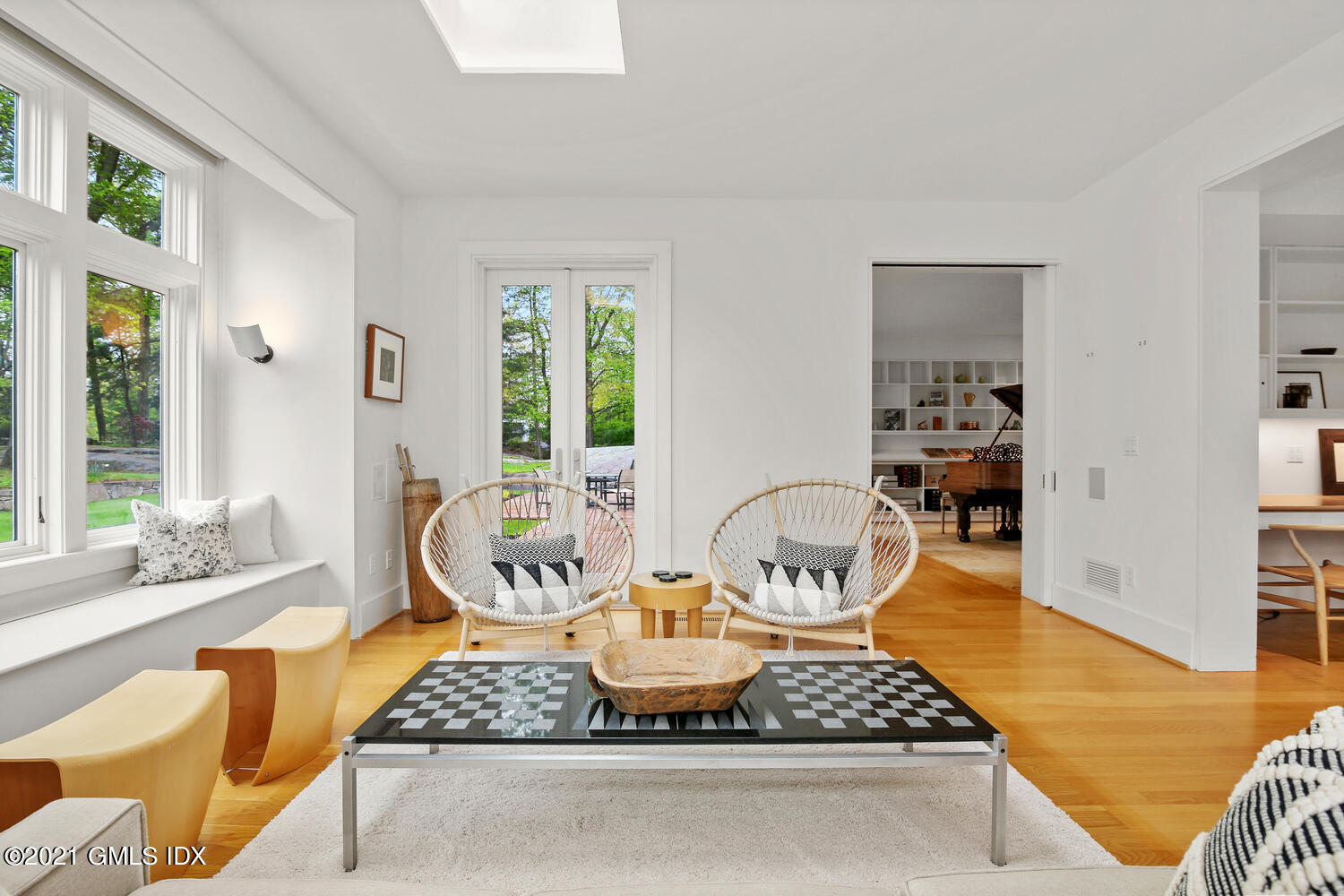 665 River Road Cos Cob, CT 06807 - Photo 8 of 33 665 River Rd Cos Cob CT 06807-large-025-