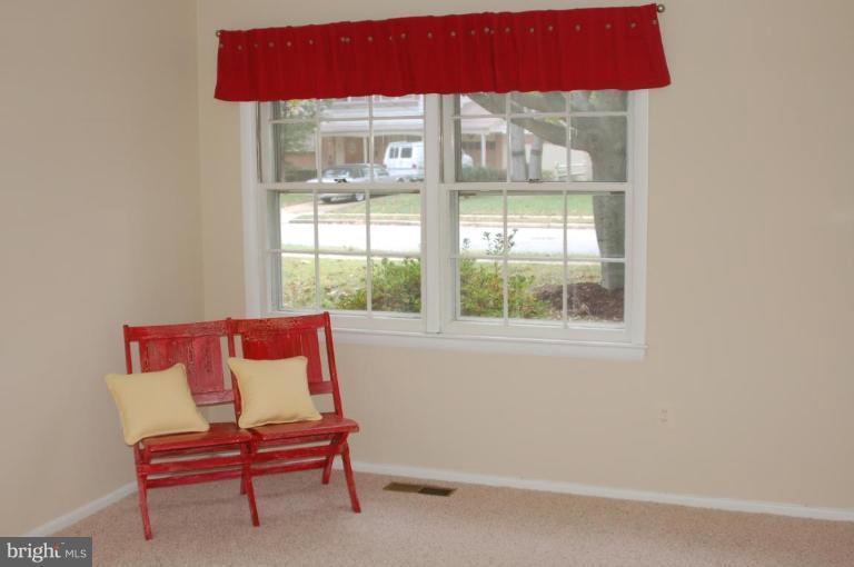 6305 Wayles Street Springfield, VA 22150 - Photo 10 of 14 Family Room #2