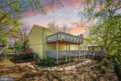 $1,249,000 | 8510 Camden Street, Alexandria, VA 22308