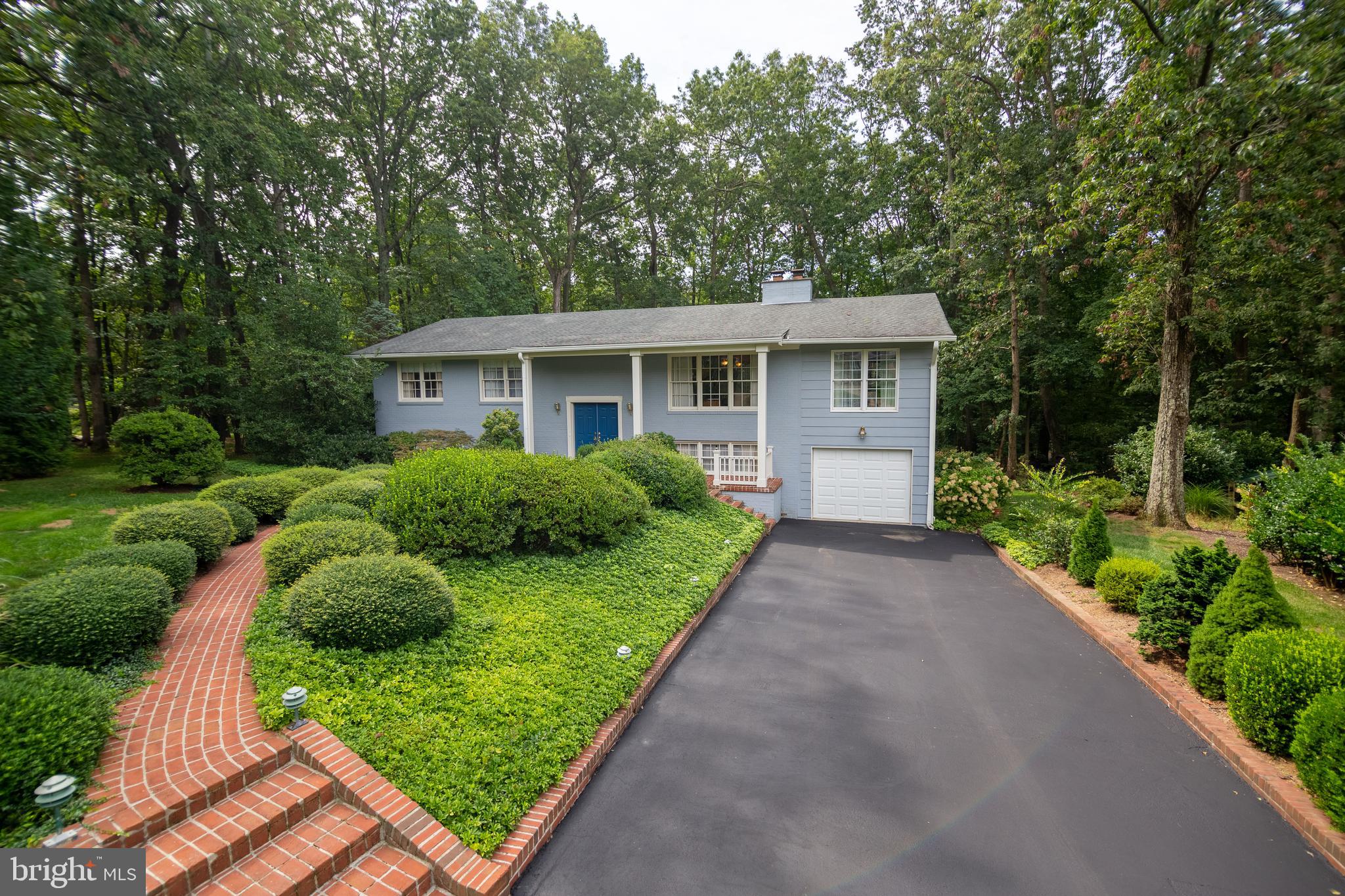 2408 Old Trace Lane Reston, VA 20191 - Photo 3 of 45 Beautiful SF home in heart of Reston