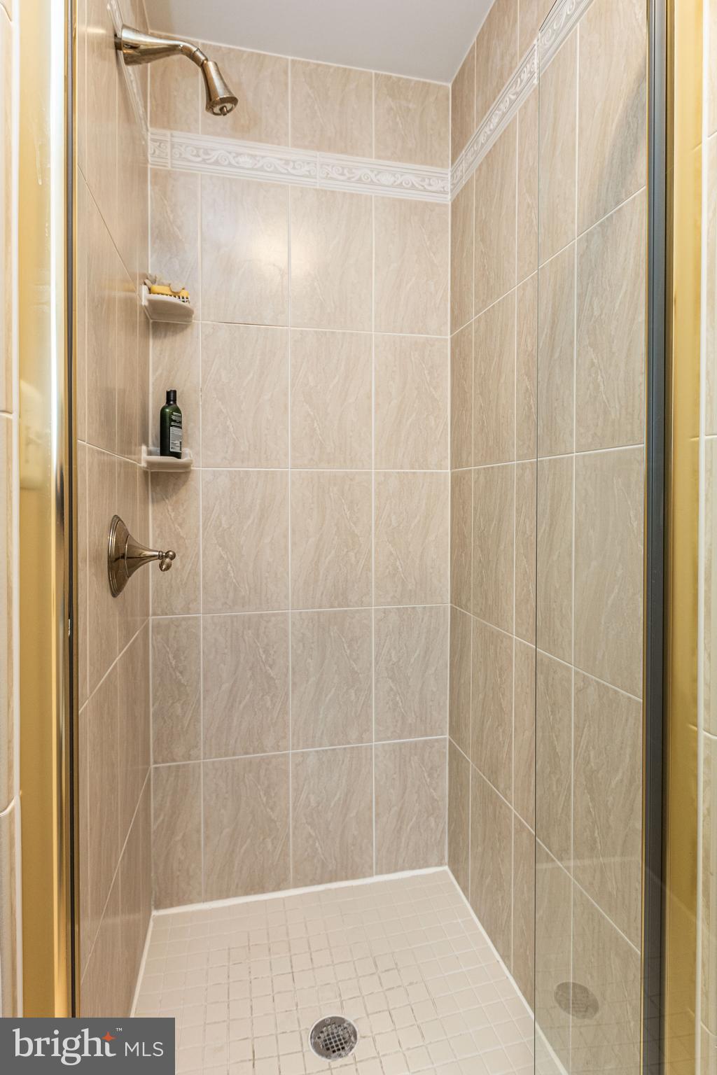 2408 Old Trace Lane Reston, VA 20191 - Photo 26 of 45 Hallway bathroom