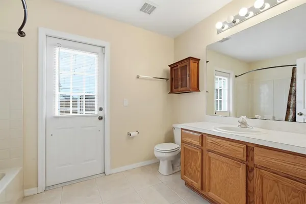 $2,000 | 33 Brownstone Lane, Palm Coast, FL 32137