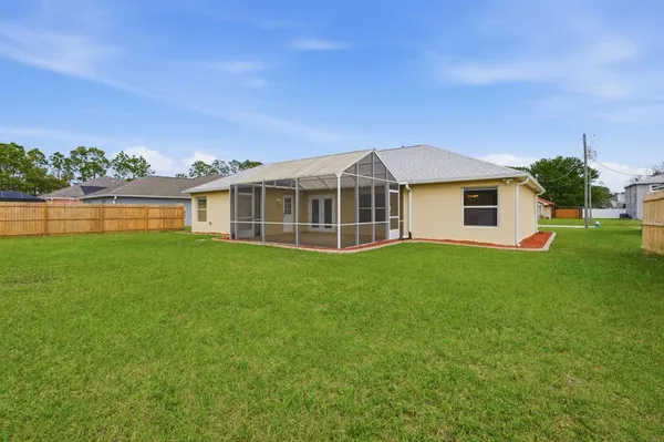 $2,000 | 33 Brownstone Lane, Palm Coast, FL 32137